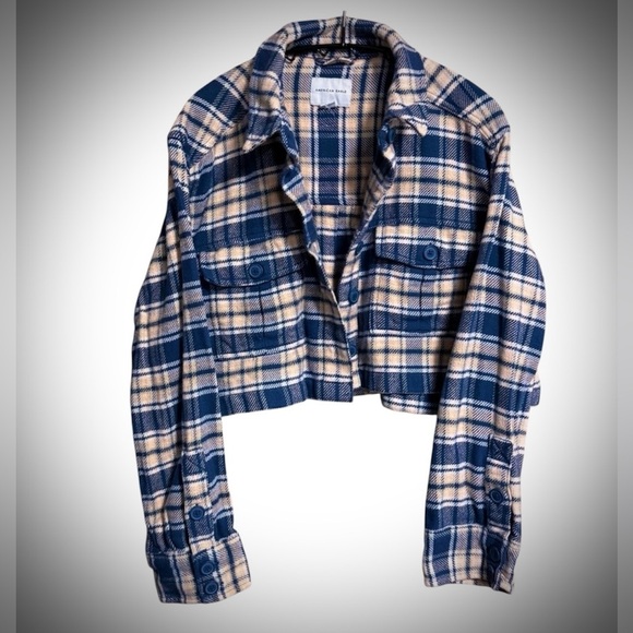 NWOT American Eagle cropped button up - Picture 2 of 5